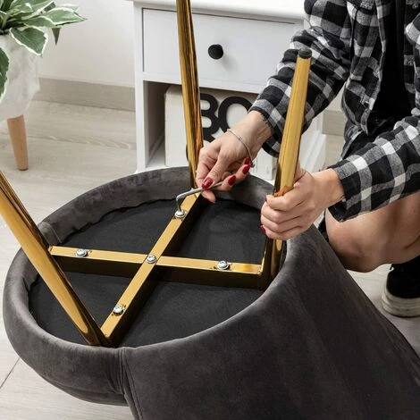 Baroni Home Fauteuil Rembourré Avec Dossier En Velours Gris Avec Pieds En Or, Fauteuil De Salon Et Chambre à Coucher, Super Confortable, Fauteuil Relax 69 X 71 X 84 Cm 7 Baroni Home Fauteuil Rembourré Avec Dossier En Velours Gris Avec Pieds En Or, Fauteuil De Salon Et Chambre à Coucher, Super Confortable, Fauteuil Relax 69 X 71 X 84 Cm – Image 5